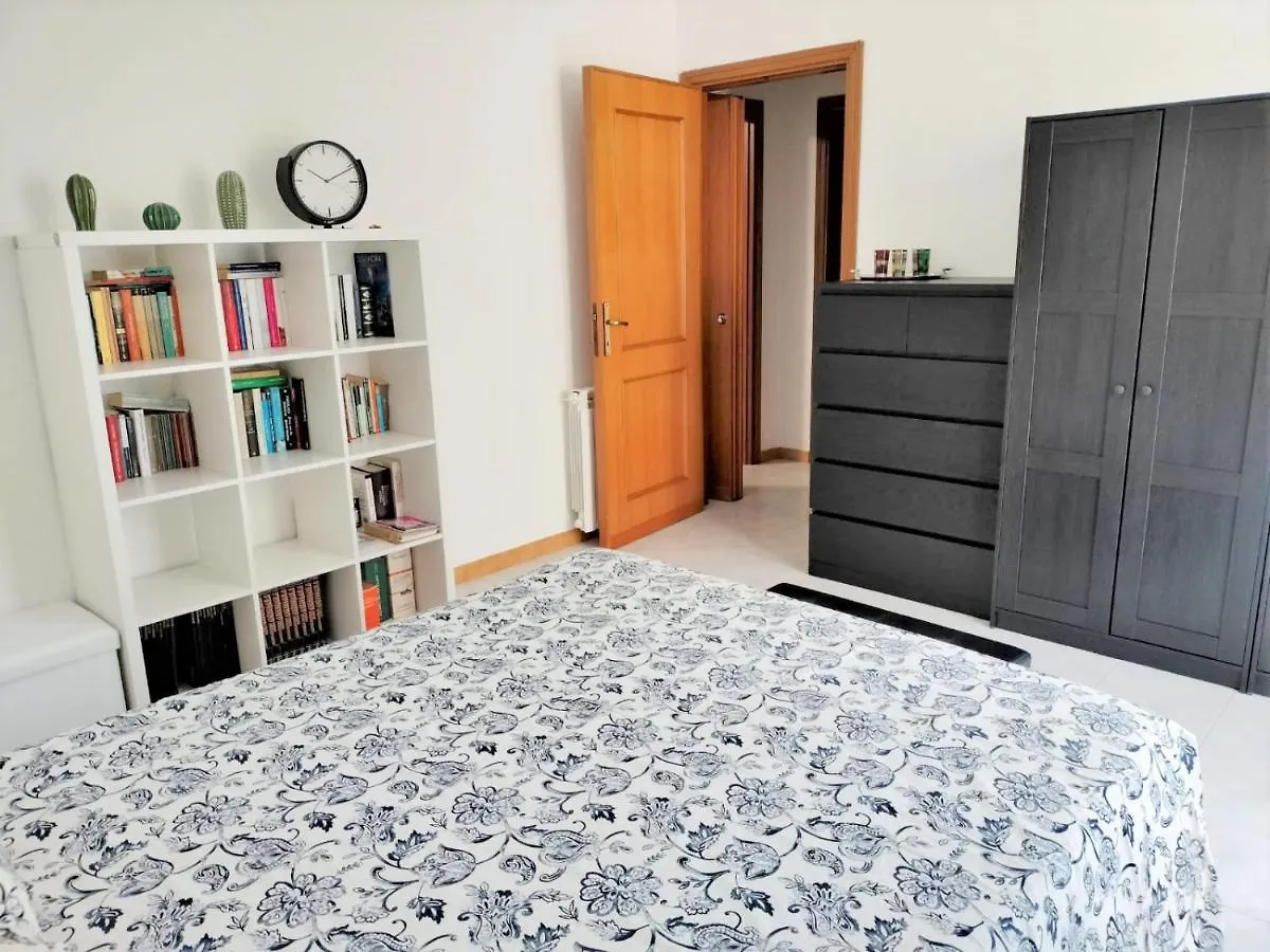 Apartman Bougainvillea Home - Ospedale Policlinico Monserrato Olaszország